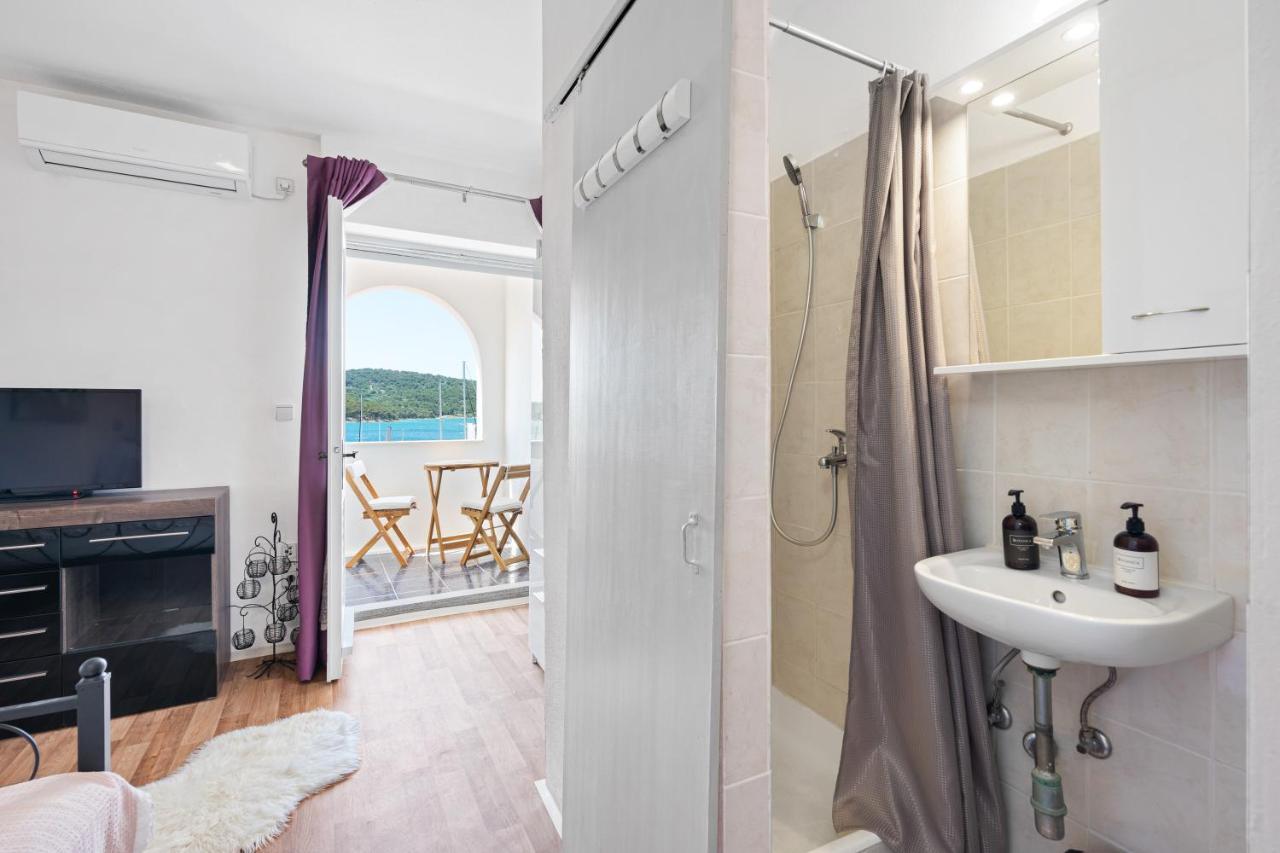 Irene Bed & Breakfast Tisno Exterior photo
