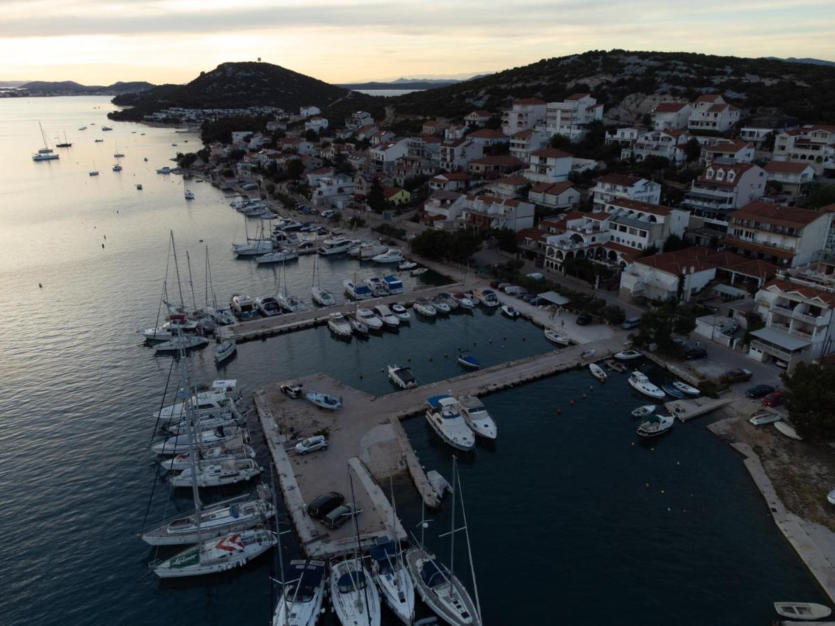 Irene Bed & Breakfast Tisno Exterior photo