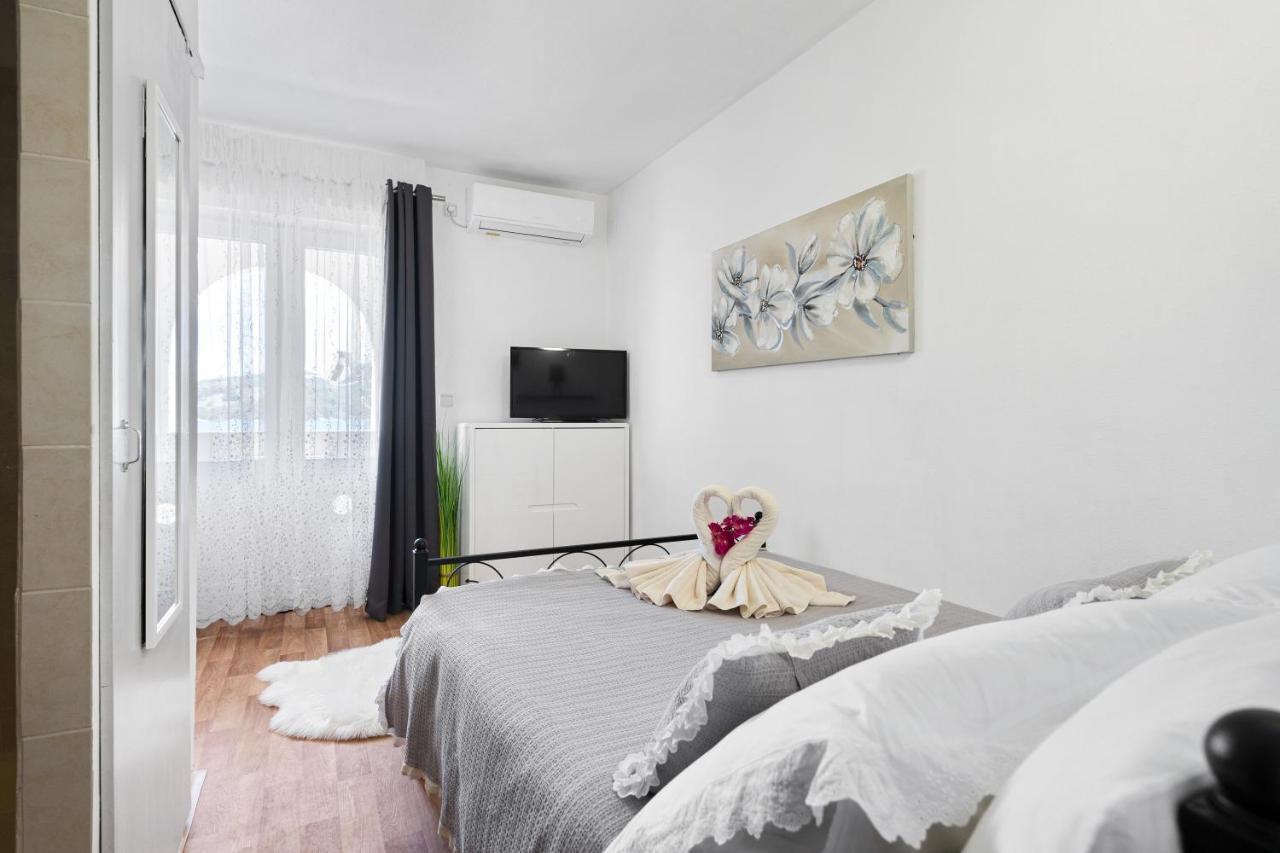 Irene Bed & Breakfast Tisno Exterior photo